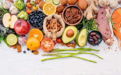 “国牛”爆火、鱼子酱量产：新土特产如何走出小县城？