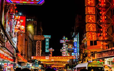 中国游客春节“挤爆”泰国