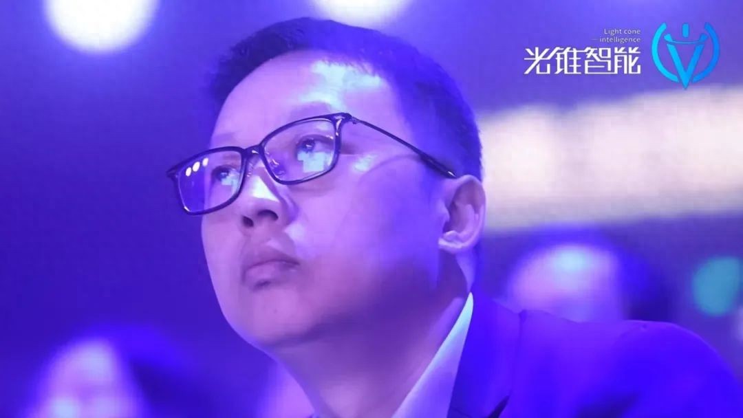 临阵挂帅的吴泳铭，豪赌AGI的阿里云