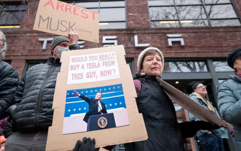 马斯克：成也“马老板”，败也“马部长”？