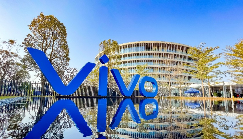 AI手机故事没讲成，vivo又开始画机器人的“饼”了？