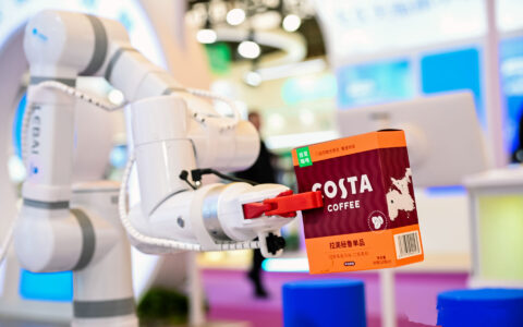 万物都在智能体，凭什么酒店场景最适合落地