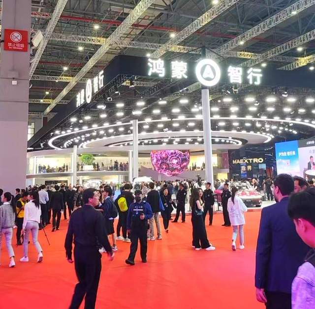 当智驾成标配,车企暗战升级|2025上海车展