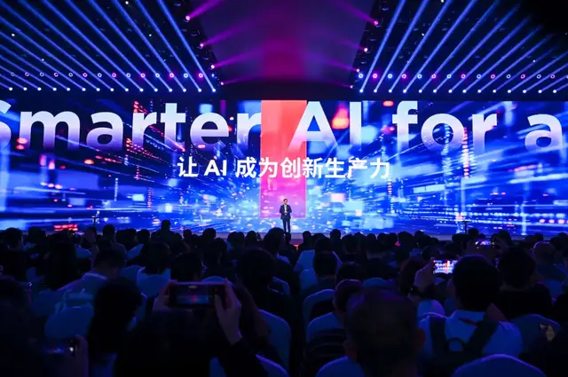 联想扔出AI“核弹”!超级智能体背后是藏不住的AI野心