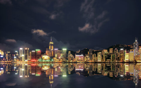 “穷游族”扎堆？香港旅游"平替危机"暴露包容性短板