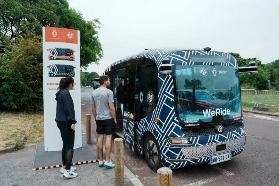 文远知行再携手雷诺集团为2025法网提供L4级自动驾驶接驳服务
