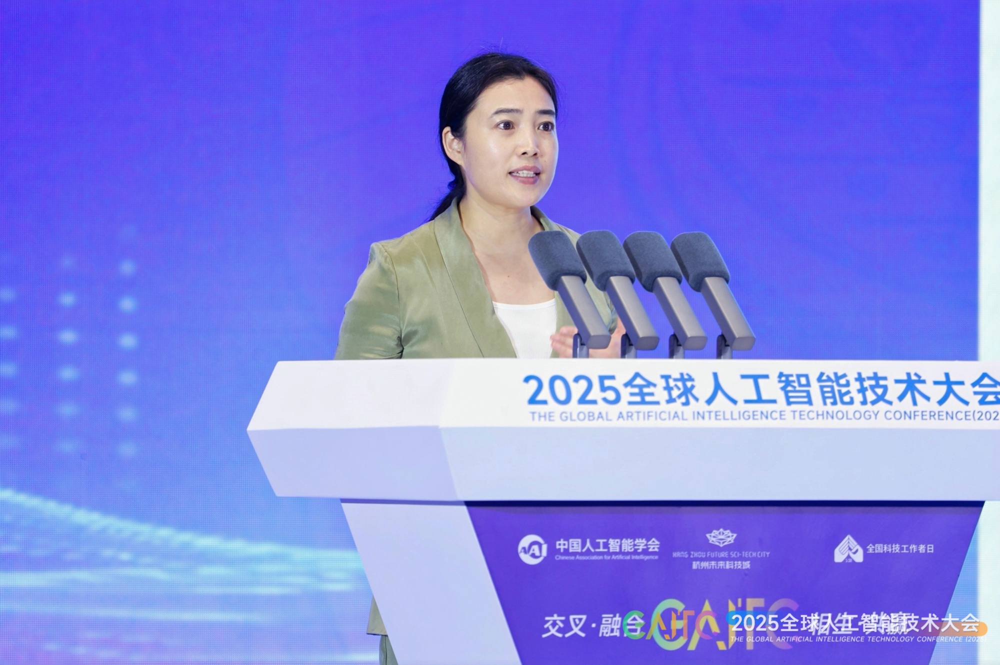 亮相GAITC 2025,中科曙光全面赋能AI基础设施