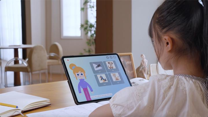 发布首款原创AI教育产品，新东方开启普惠教育新可能