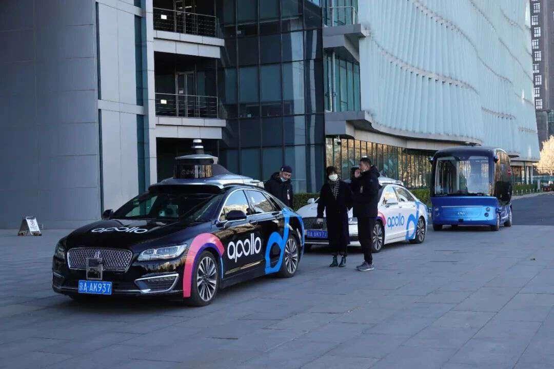 特斯拉入局Robotaxi,也要“闯三关”
