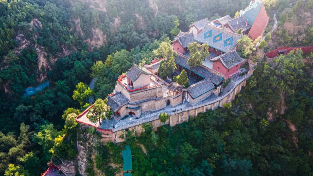 那些爆火出圈的城市，真靠旅游赚到钱了吗？