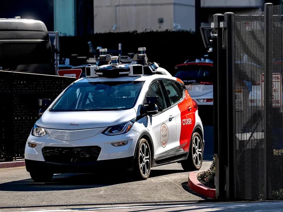 入局Robotaxi，哈啰靠什么抢蛋糕？