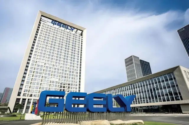吉利加速反击比亚迪:合并极氪,打造爆款,登顶全品类销冠
