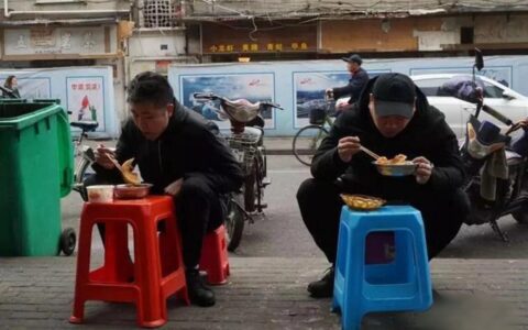 “在地意识觉醒”：小红书上的年轻人，想过去模板化生活