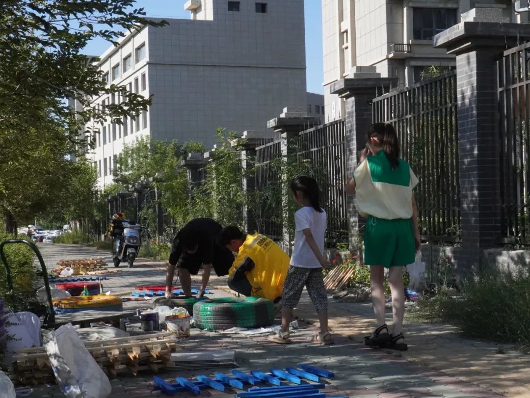 “在地意识觉醒”：小红书上的年轻人，想过去模板化生活