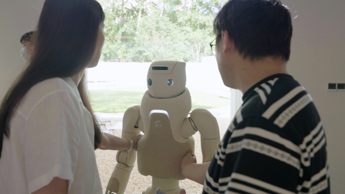 傅利叶发布全新人形机器人“Care-bot”GR-3，主打交互陪伴