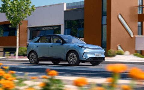 “最懂年轻人的精品车”,极狐T1预售仅6.88万元起