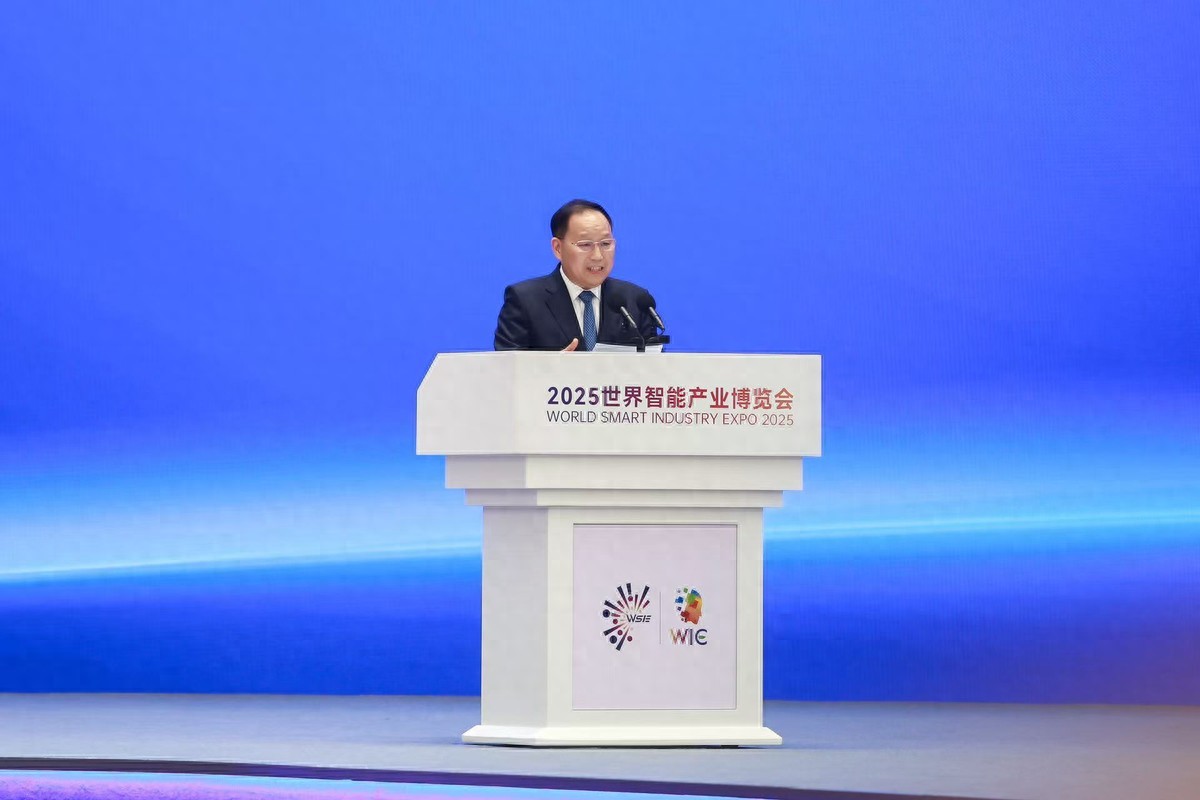 赛力斯张兴海:AI技术革命重塑汽车产业根基 重构价值边界