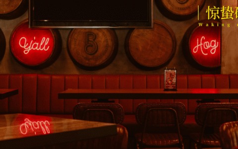 餐饮商家，集体上演“擦边餐”