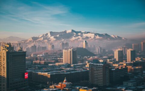 今年全国歌迷都在给乌鲁木齐打工