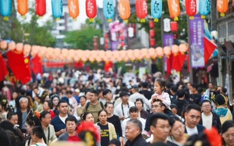 调用北斗超1亿次、带着4亿人去旅行，高德带来烟火假期！