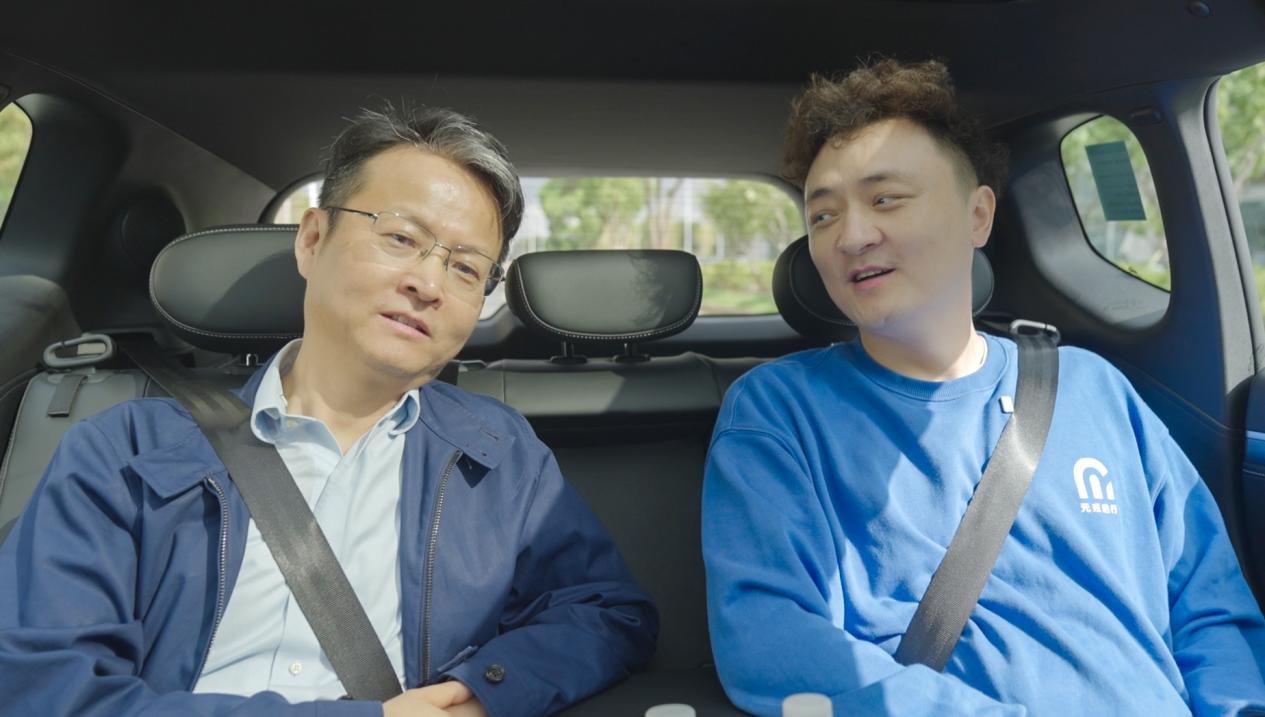 30公里零接管，元戎启行携smart联合路测精灵5号EHD超级电混