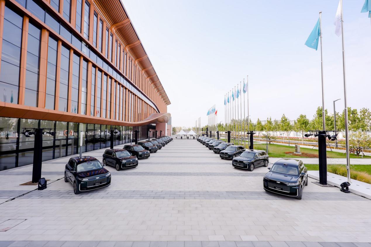 风云T11限时抢鲜价仅17.99万元起，让百万豪华触手可及