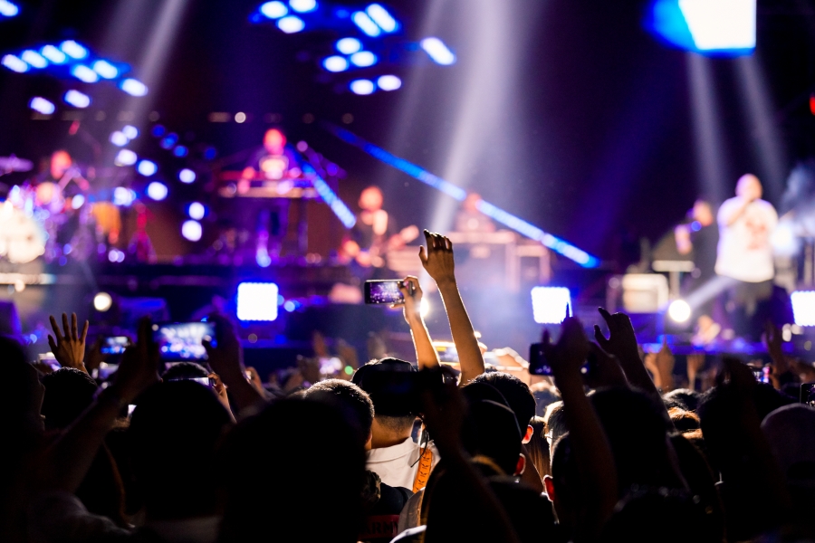 为什么经济越下行，演唱会越嗨？
