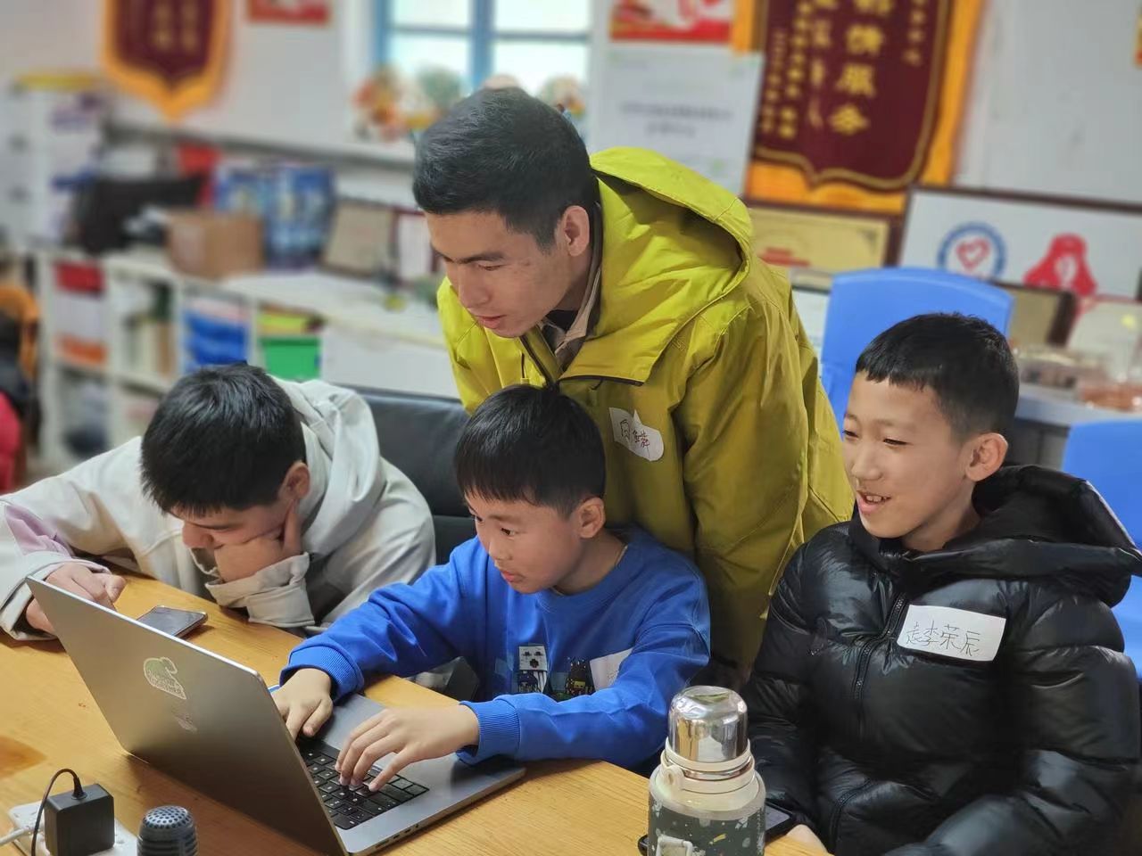 技术何为？一群程序员用行动编出“温情代码”