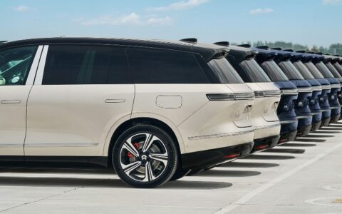 252天从周销一千到周销一万，蔚来还有多少硬仗要打？