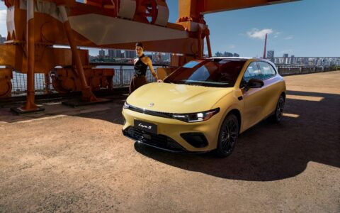 为年轻不将就，零跑Lafa5上市，限时惊喜价仅9.28万元起