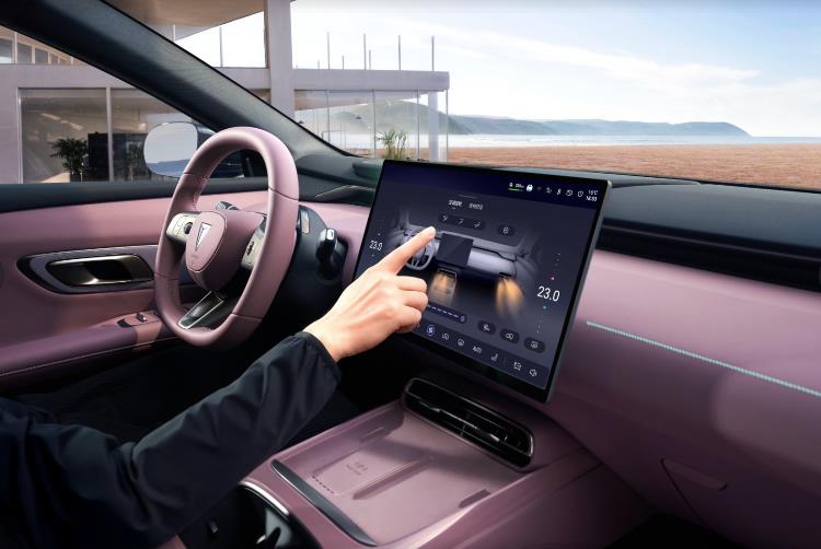 “公路磁悬浮”深蓝L06上市即爆款，起步价仅13.29万元