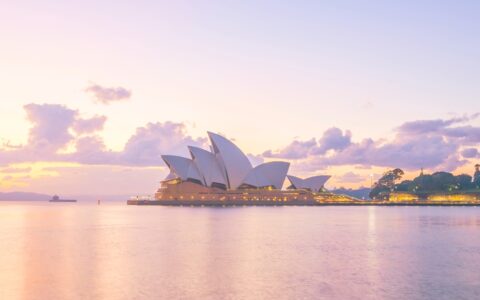 成年人的逃离计划，在澳大利亚