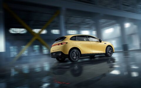 零跑Lafa5为“不将就”的年轻人而来，预售仅10.58万元起