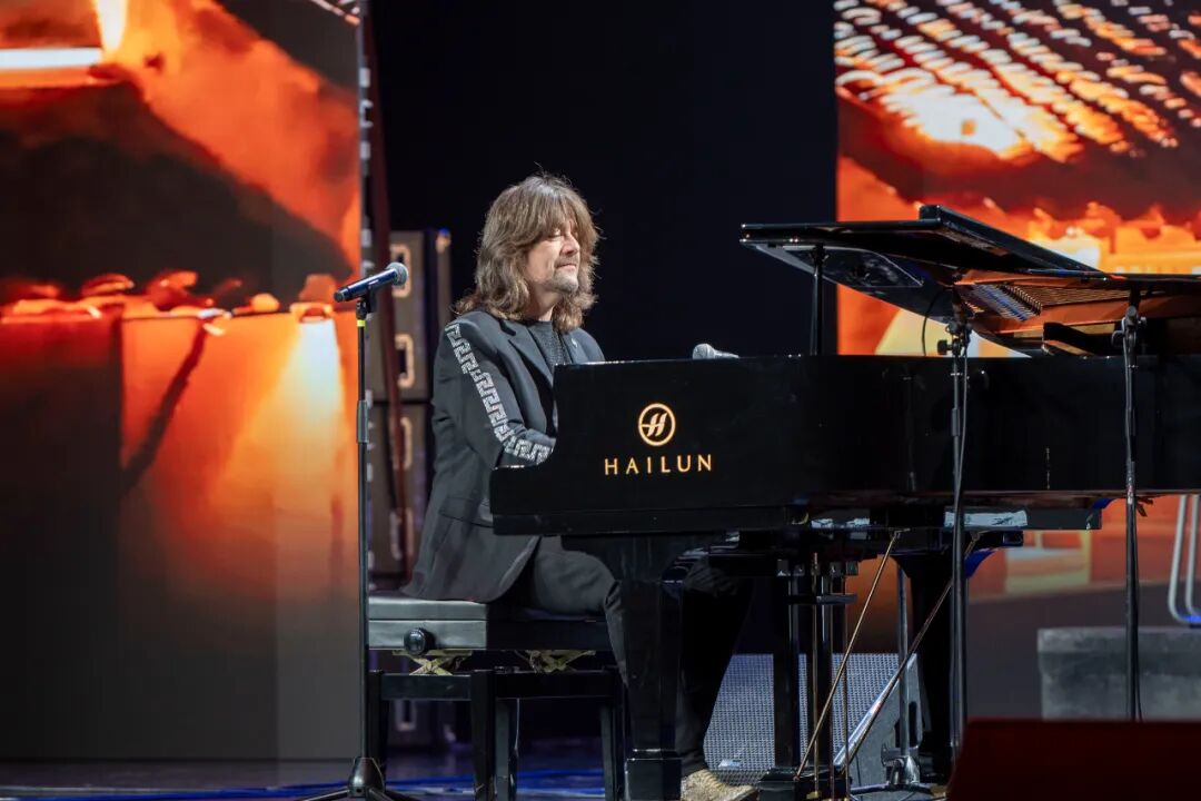 逃离“古镇样板间”：盐官潮乐之城开始“养”交响乐团了