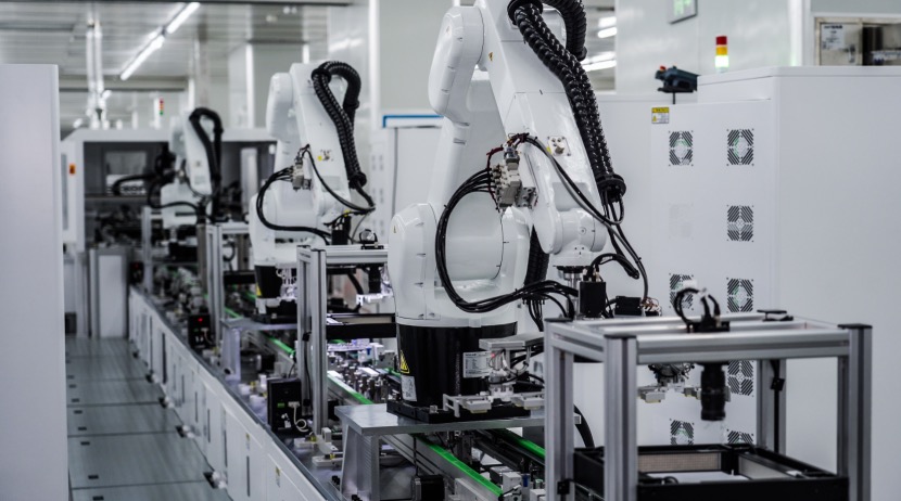 一年狂揽700个亿，蓝思科技如何把一块玻璃做到极致