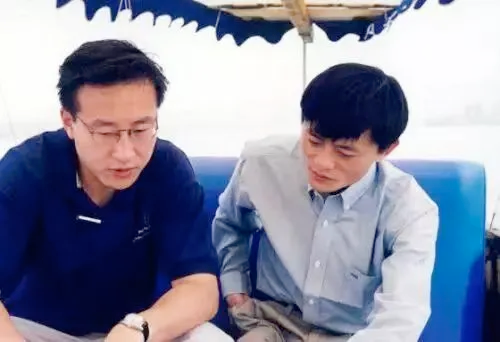 “19号”蔡崇信：野蛮其体魄