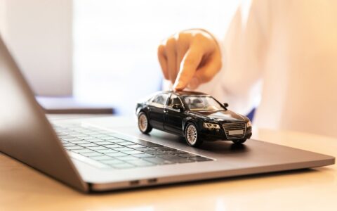 观察了超10家车企抖音直播间后，我们发现卖车逻辑悄悄变了