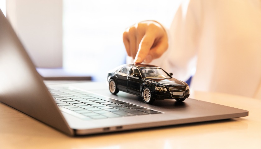 观察了超10家车企抖音直播间后，我们发现卖车逻辑悄悄变了