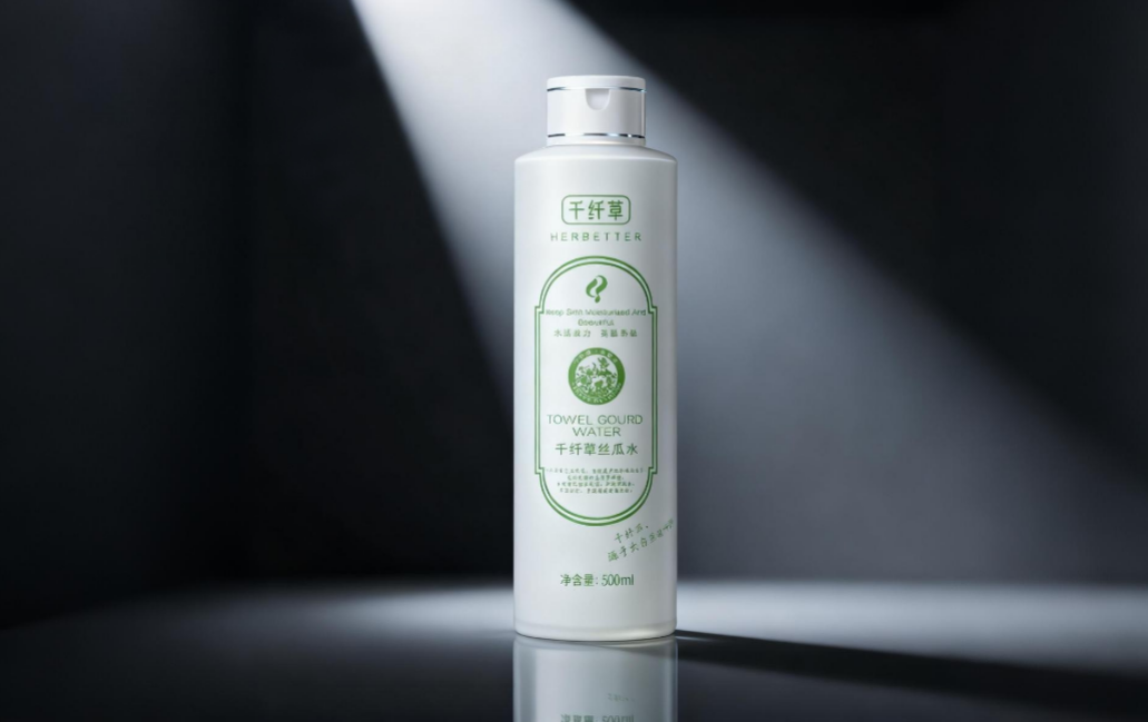 千纤草和拼多多，两个“固执者”的共赢