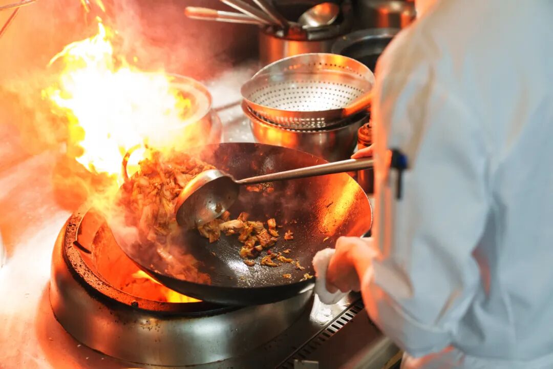 普通人吃好饭的需求，拼好饭接住了