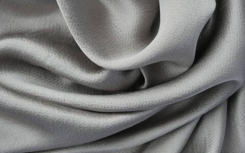 福恩股份销售均价和毛利率下滑：应收账款飙升，一年分红3.8亿