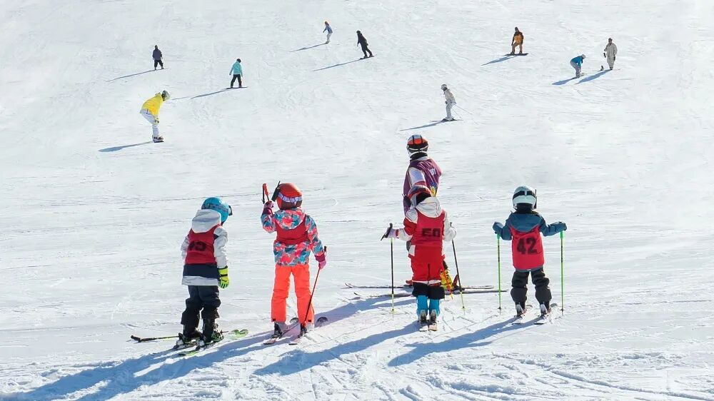 滑雪新玩法，现在流行“甩手式度假”