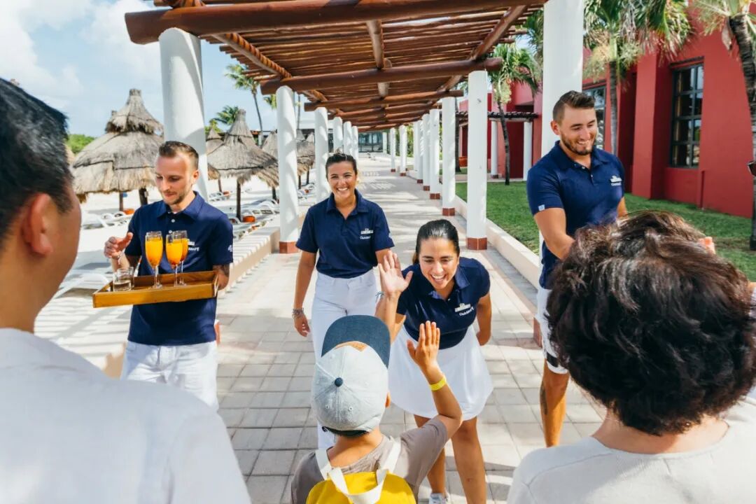 复星旅文的三张度假牌，藏着什么破局门道？