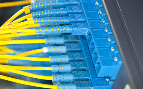 佳宏新材更换保荐机构：净利润承压产能利用率波动，曾发生安全事故