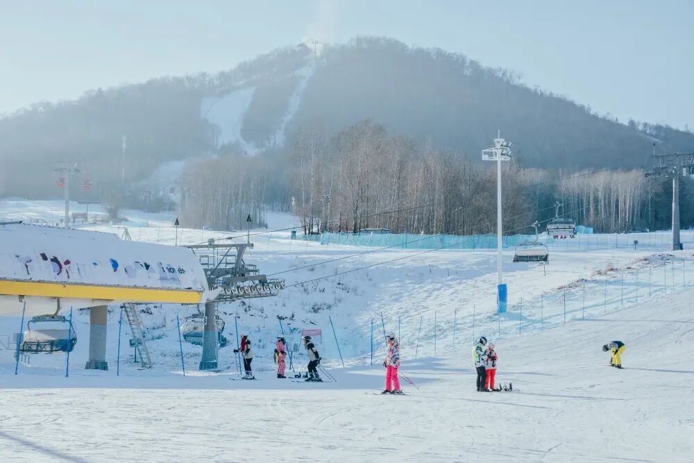 滑雪新玩法，现在流行“甩手式度假”