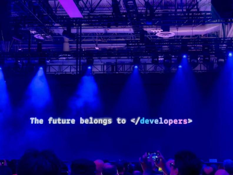 亚马逊云科技狂甩全家桶，要让企业一站式落地Agent