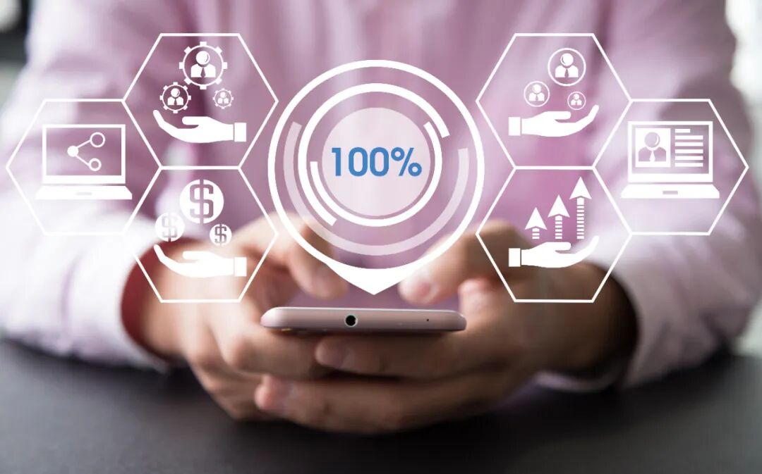 330万次“灵光一闪”：AI正在叩响“人人开发”时代的大门