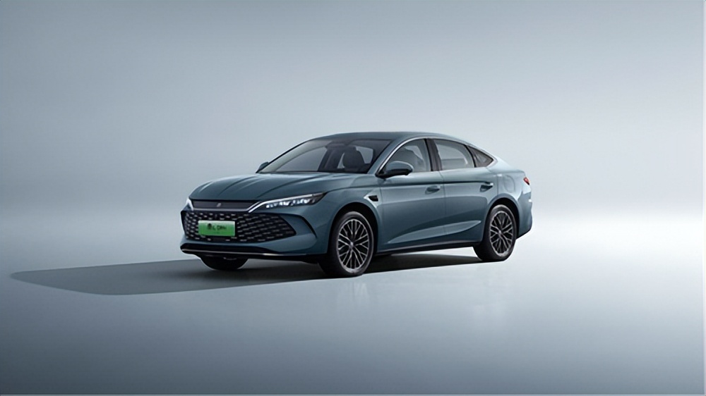 让通勤成本再创新低！2026款秦家族DM-i 210KM长续航版上市，TBC限时免费赠送