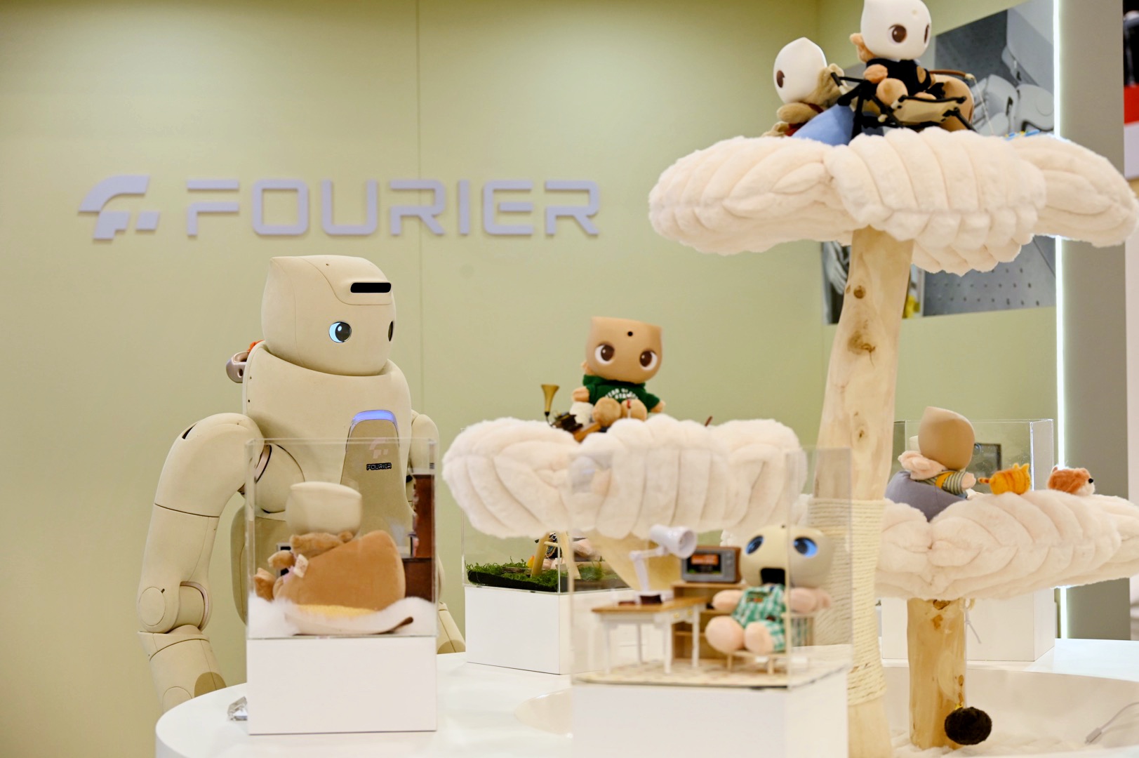 机器人从“像人”到“懂人”，傅利叶CES诠释“交互为王”