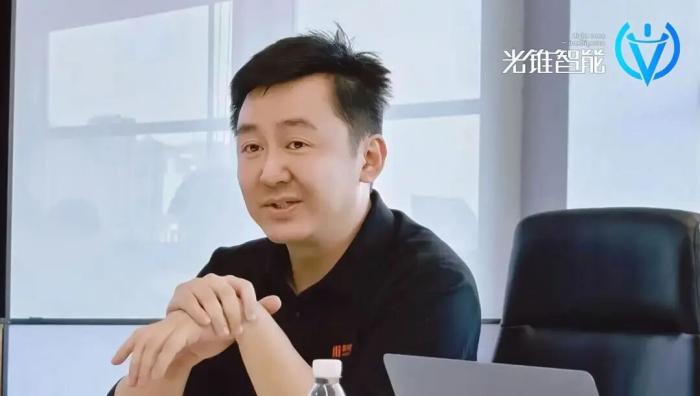 比起上市，王小川讲了更多AI医疗的非共识